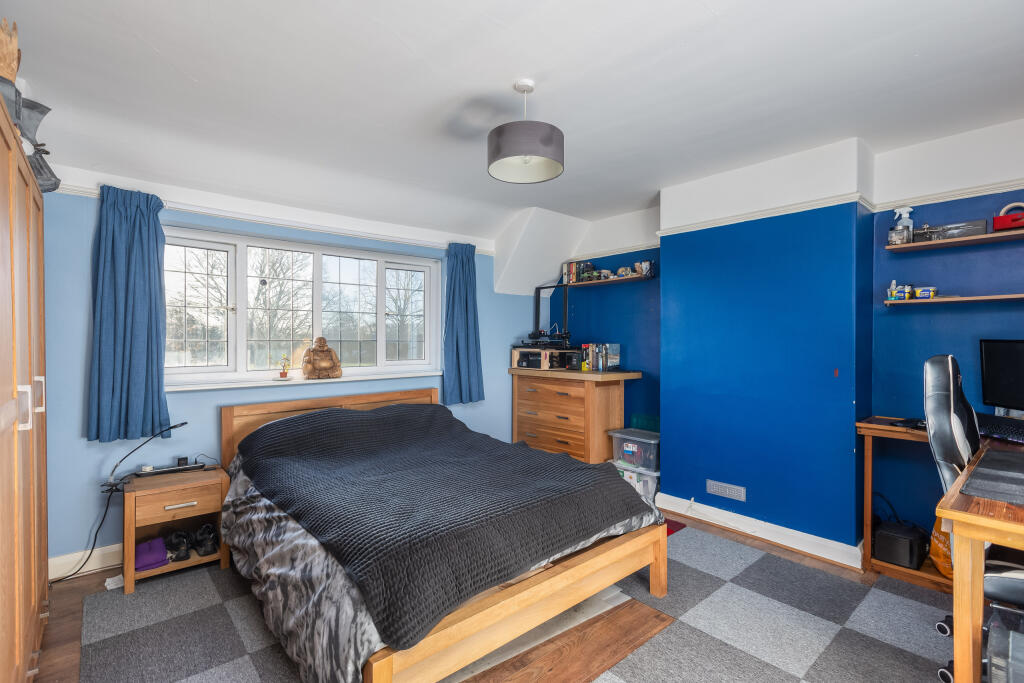 Town Street 4 Bedroom 2-1