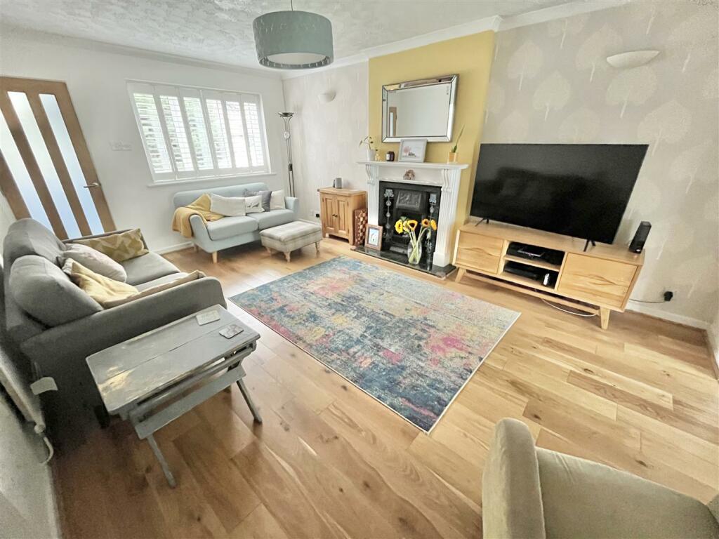 Lounge Aspect 2.jpg