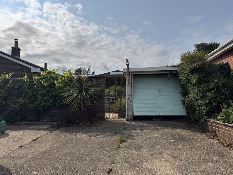 Garage &amp; Parking