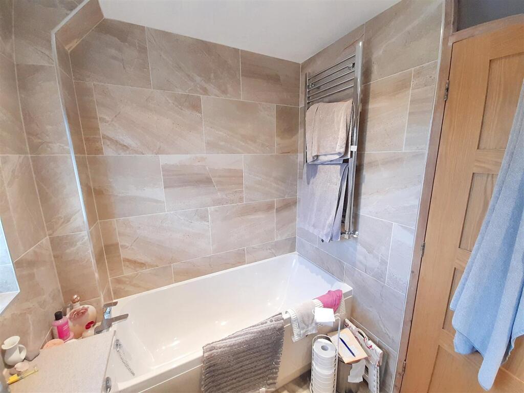 Bathroom 3 new.jpg