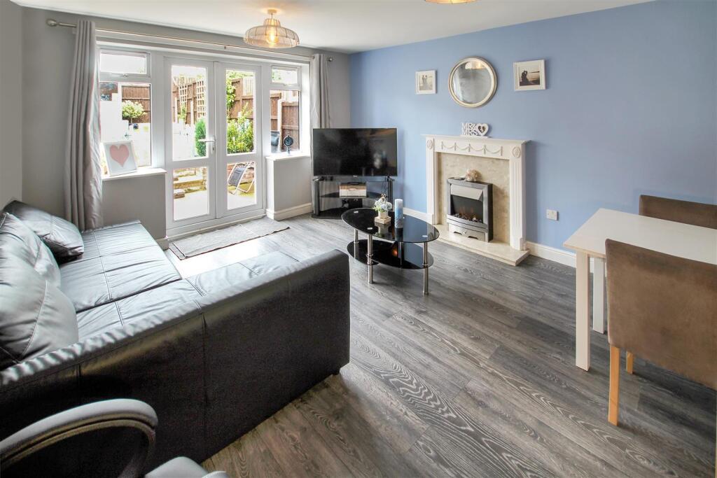 Lounge Diner (1).jpg