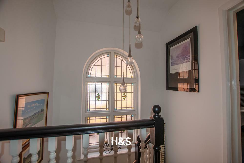 29 Lulworth - hall.jpg