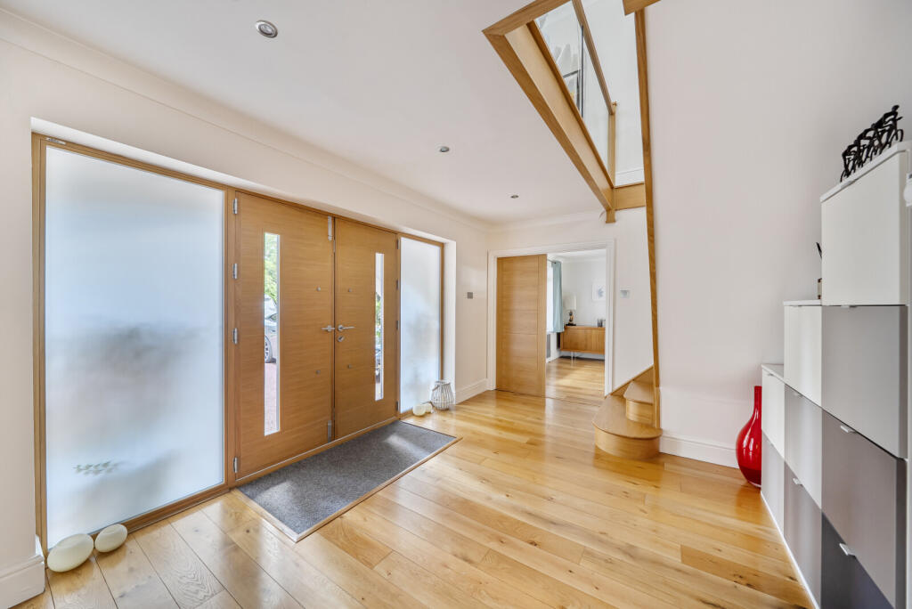 1348601-37-68bf25...