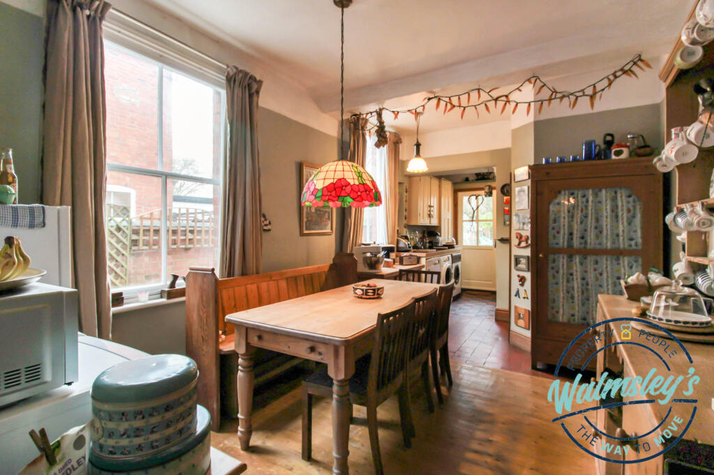 Dining kitchen