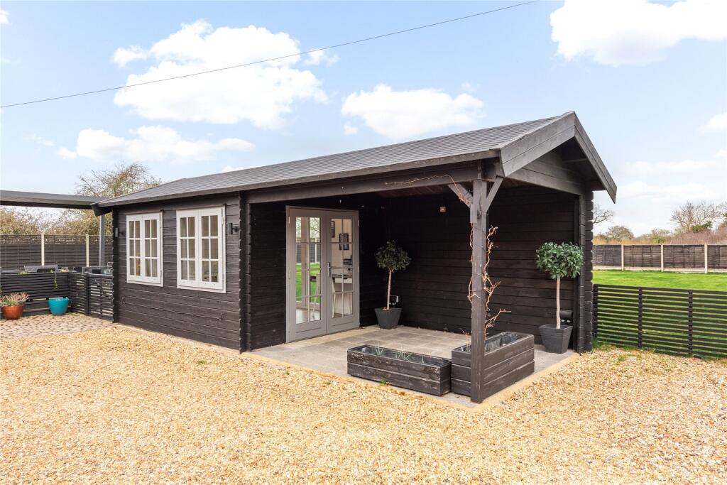 Outbuilding/Study