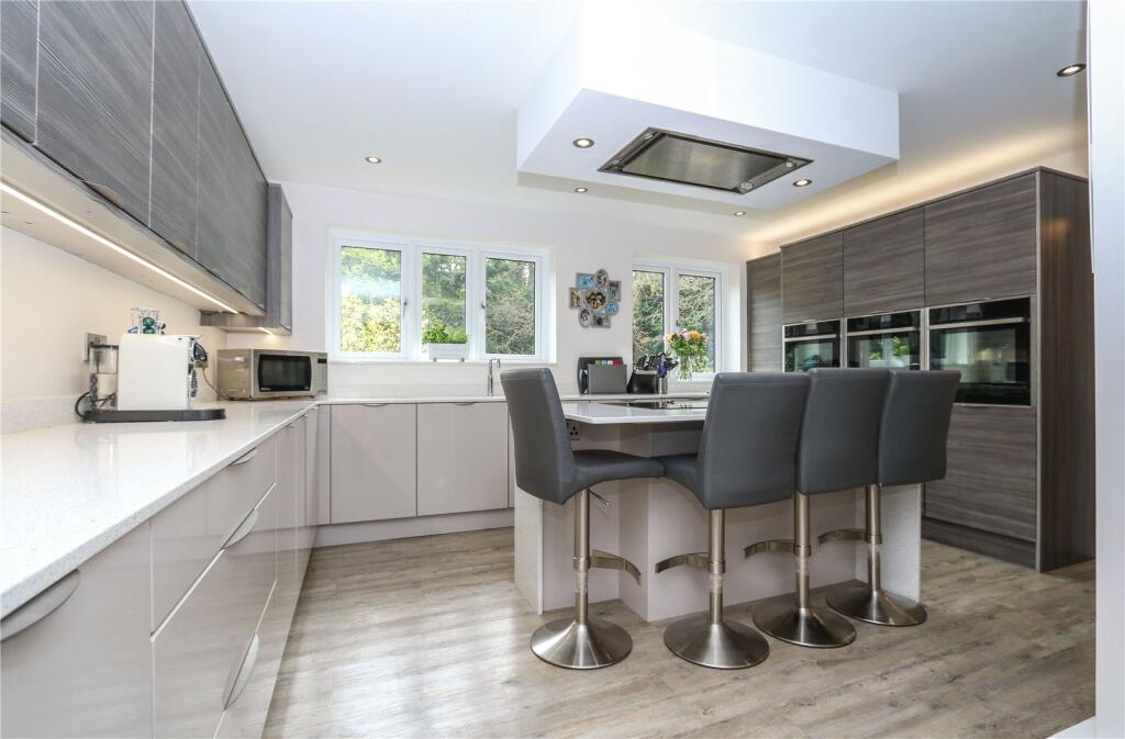 Kitchen/Breakfast Rm