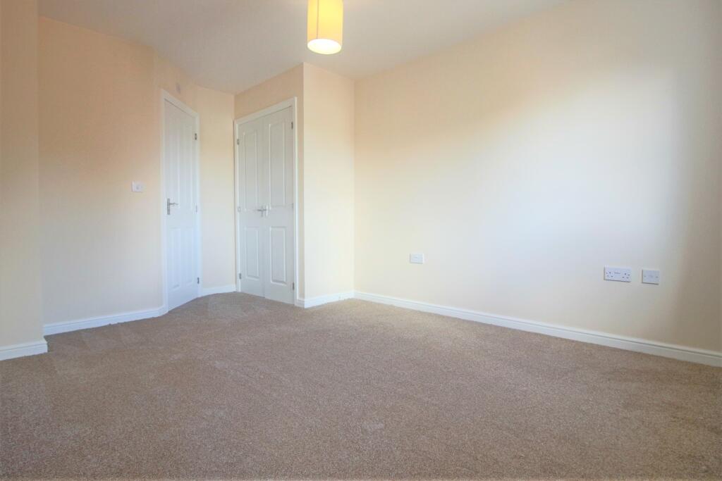 18 Nap Close Bedroom