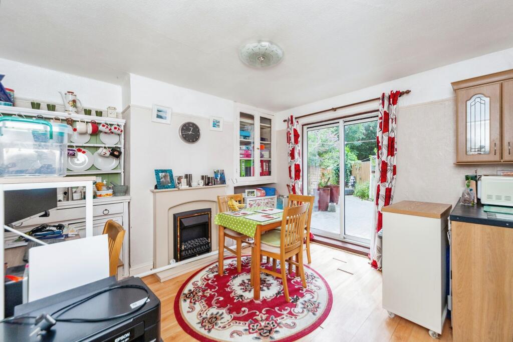 Kitchen/Breakfast Ro