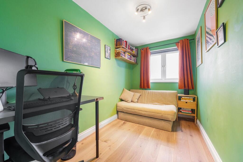 Bedroom 2.JPG