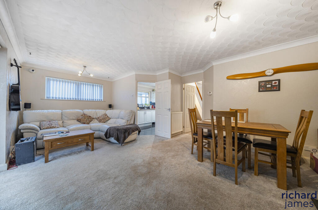 047ae4af-11f3-470...