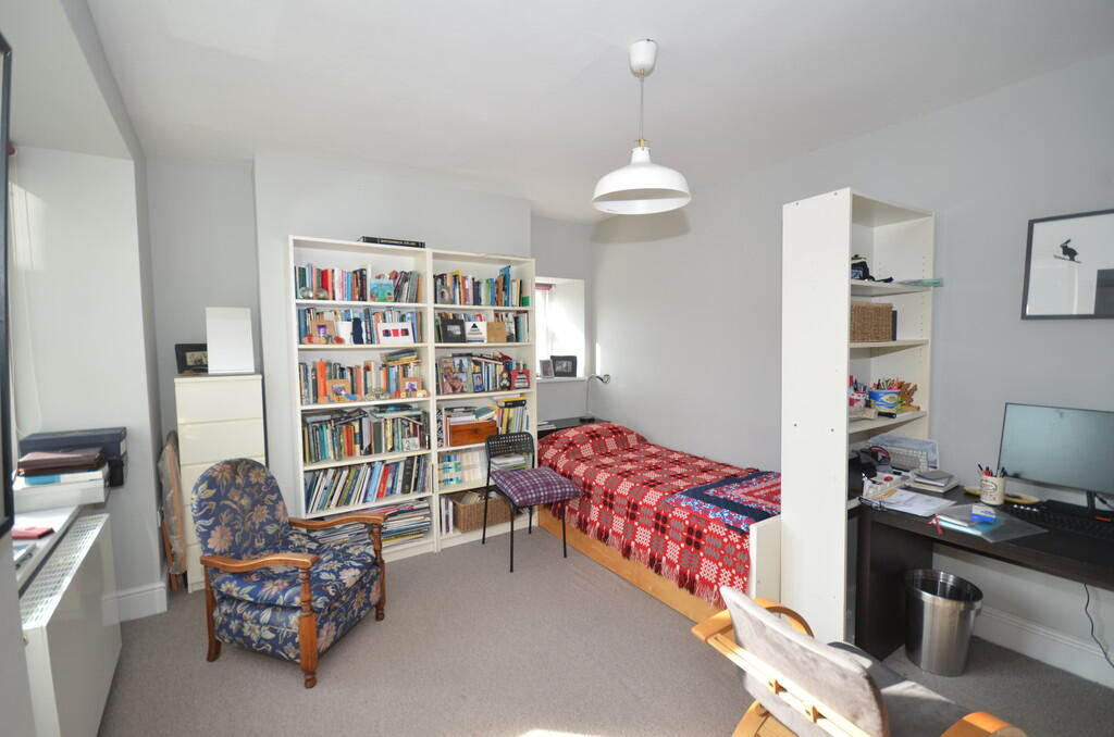 bedroom 2study