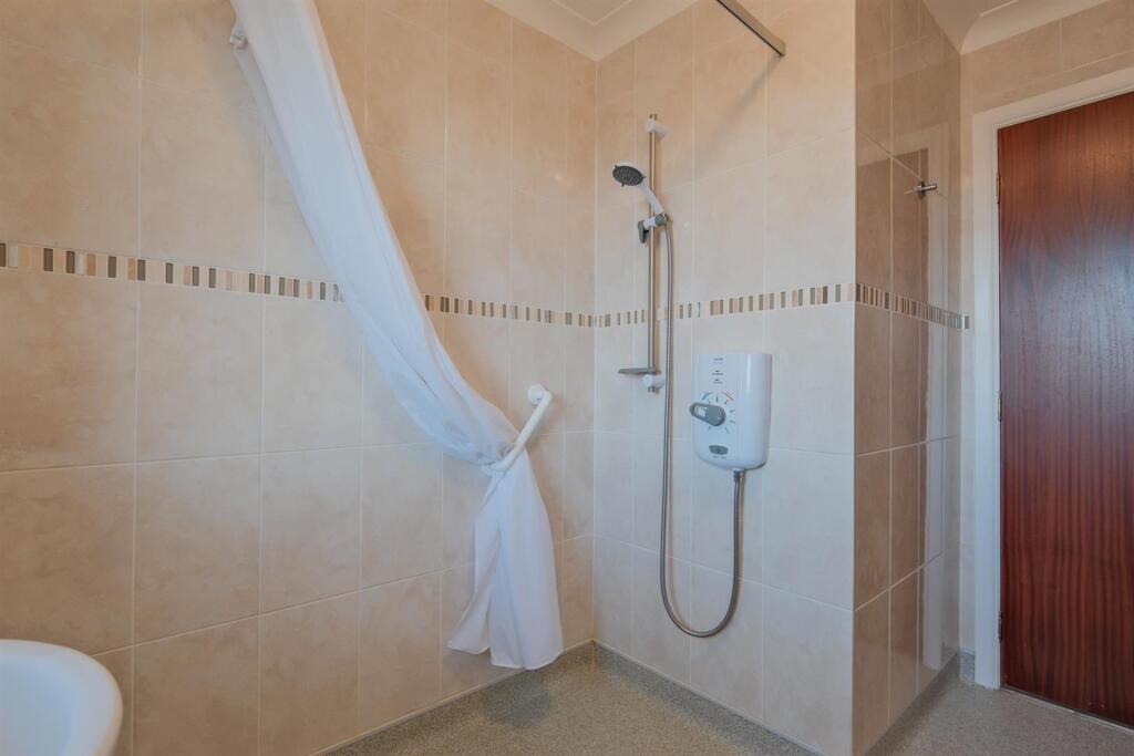 016-4 Kirkvale Court Wishaw, ML2 7BP.jpg