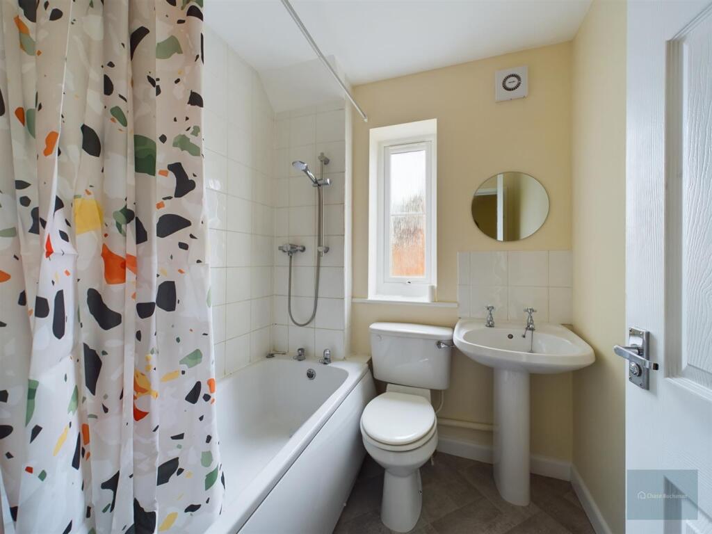 CAM02558G0-PR0141-ST