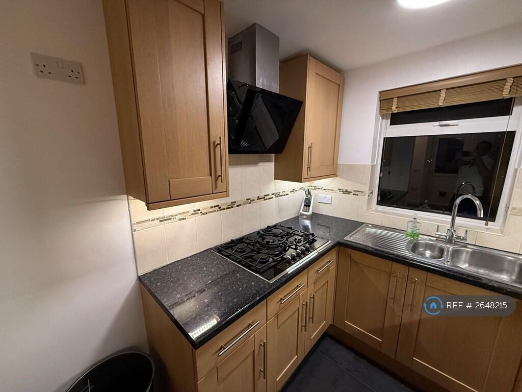 Kitchen With Space For Fridge Freezer