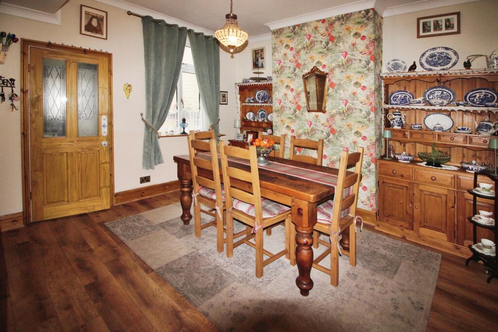 Dining room.JPG