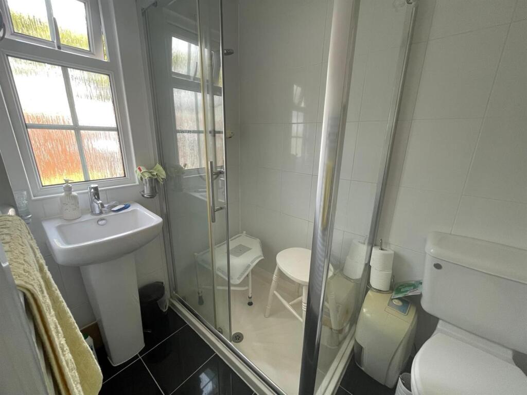En-Suite Shower