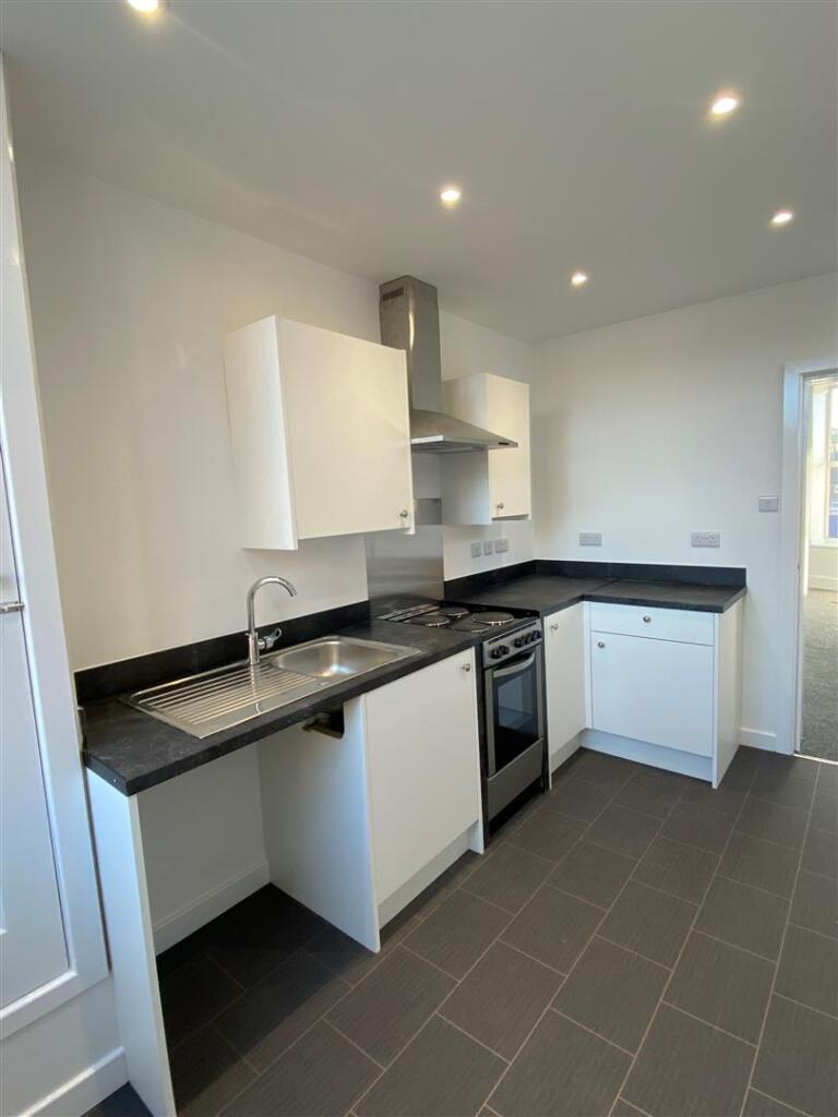 kitchen flat 2.jpg