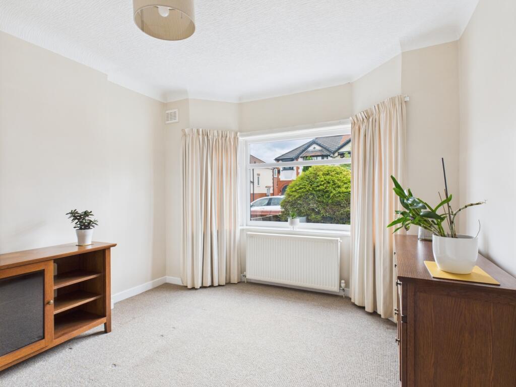 CAM03729G0-PR0069-STILL012