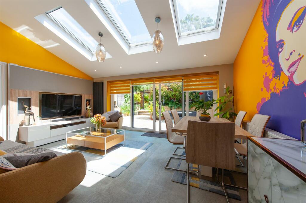 Dining-Family Area..jpg