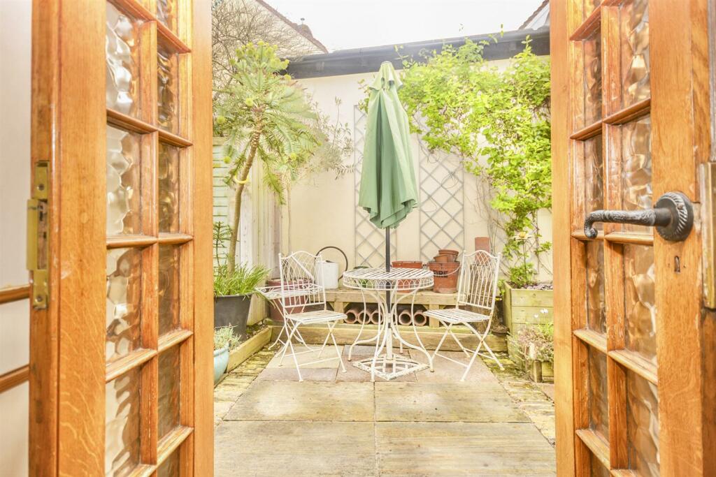 Kitchen To Courtyard.jpg