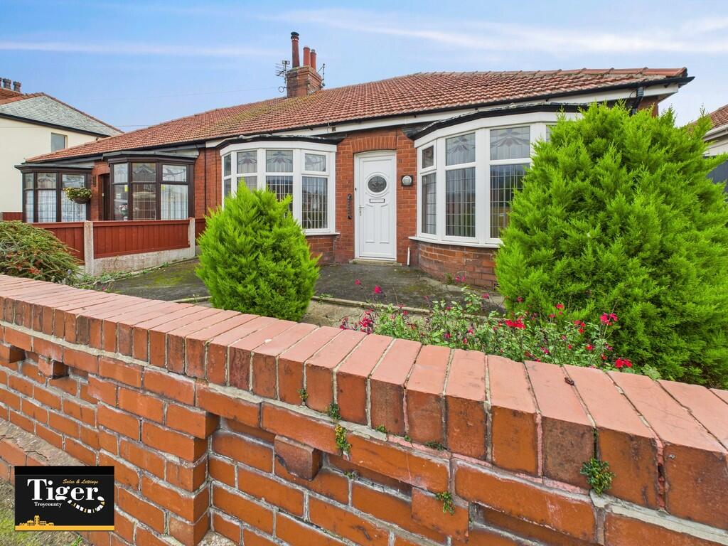 CAM02176G0-PR0724...