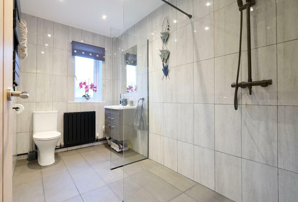 En suite shower room