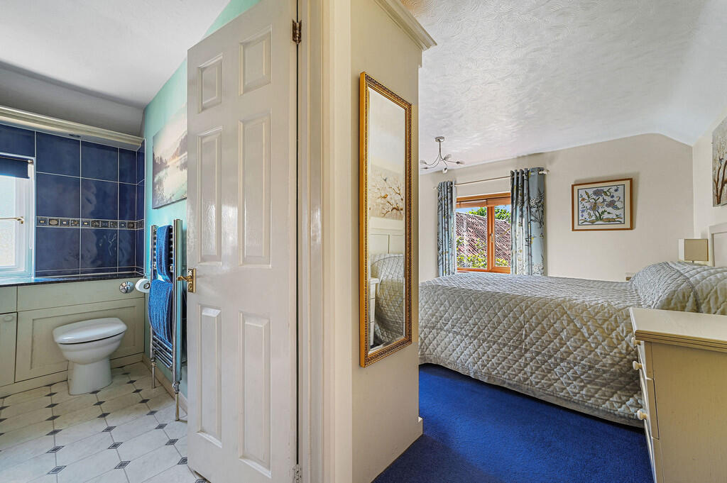 PT-TV-Laburnams-3...