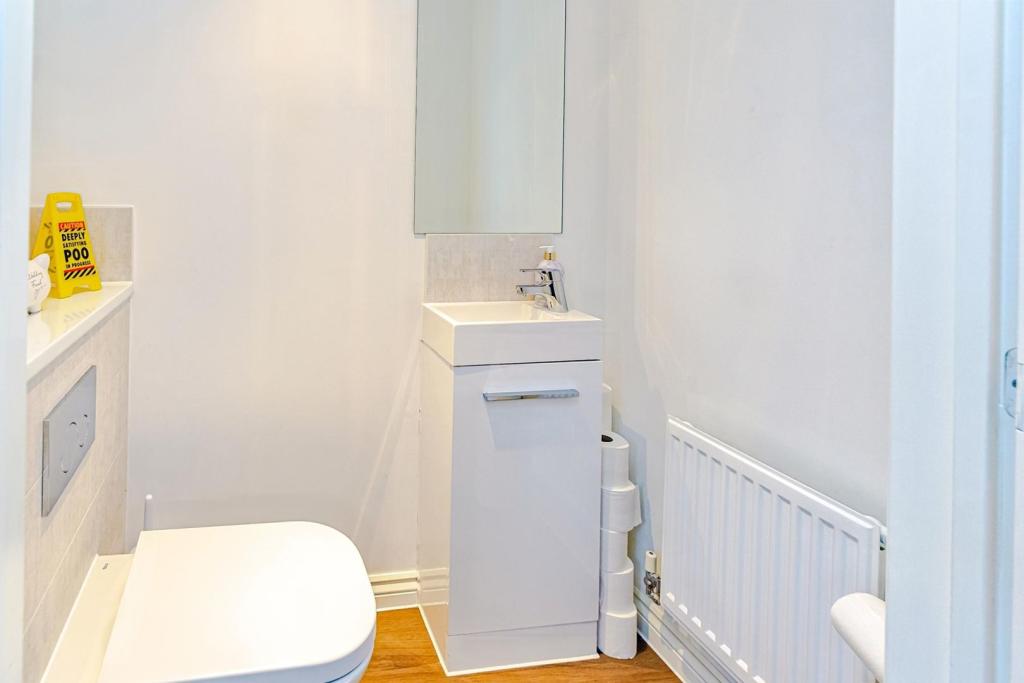 Downstairs Cloakroom