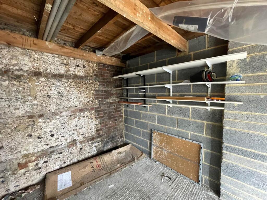 Garage_interior_pic_