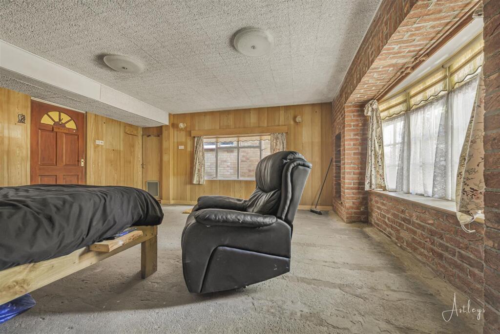 Sitting/Games Room