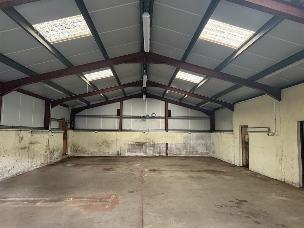 Broadway Garage pic 3.jpg