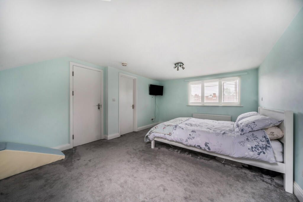 1326723-4-68a3097...