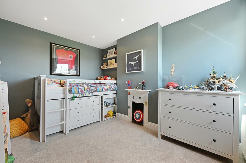Bedroom 2.jpg