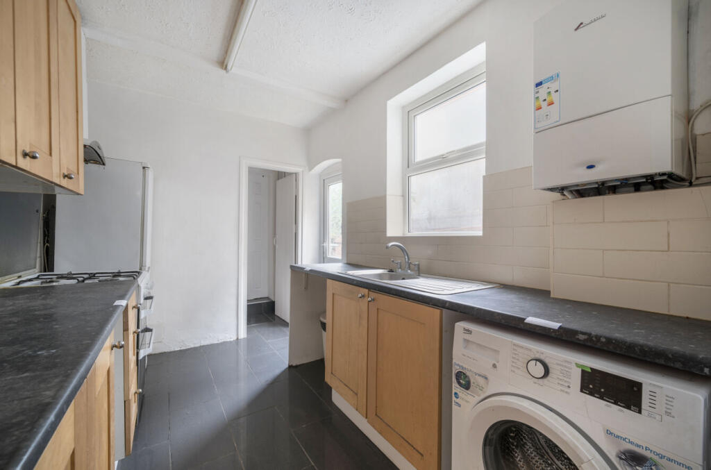 1299511-15-683582...