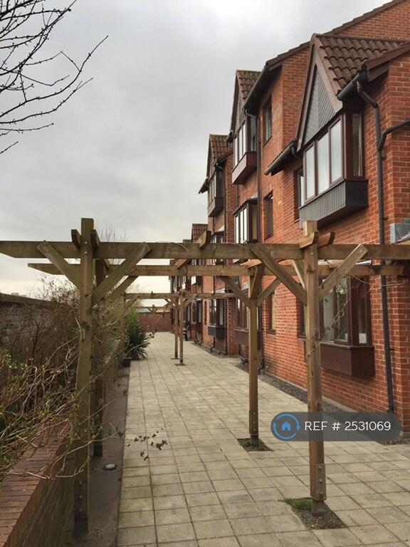 Rear Communal Patio Area