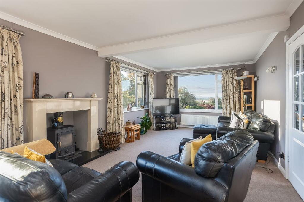 Pandora Sitting Room-1.jpg