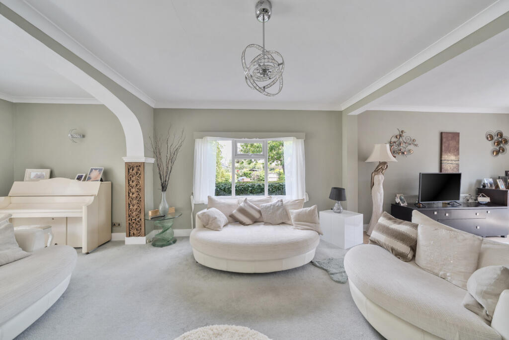 1302278-11-683b18...