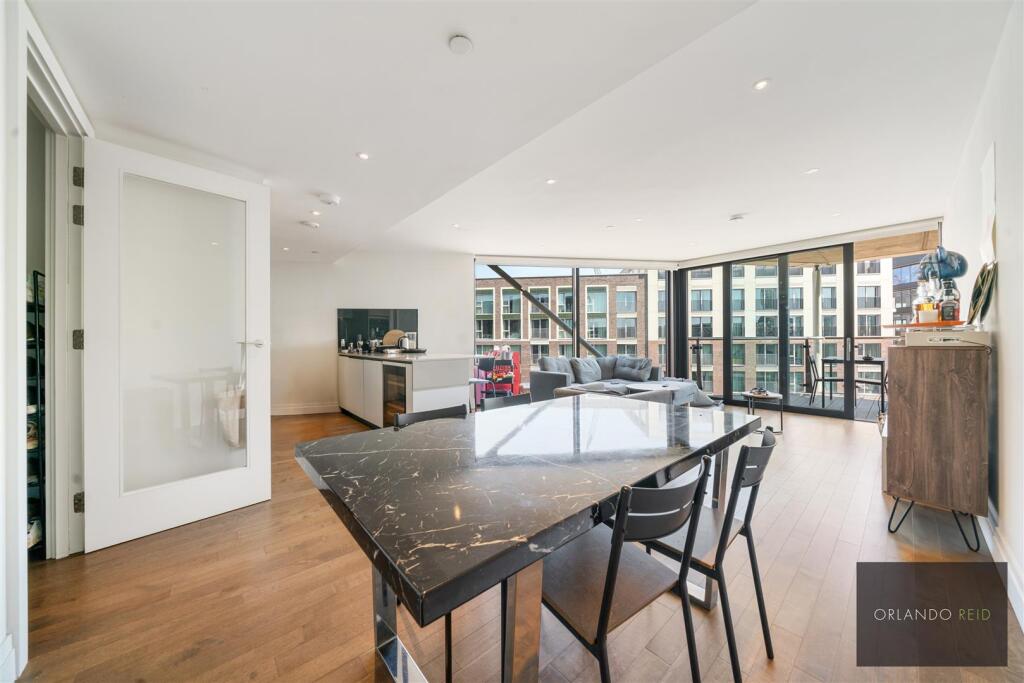 Flat 65, 4 Riverlight Quay SW11 8DG-2.jpg