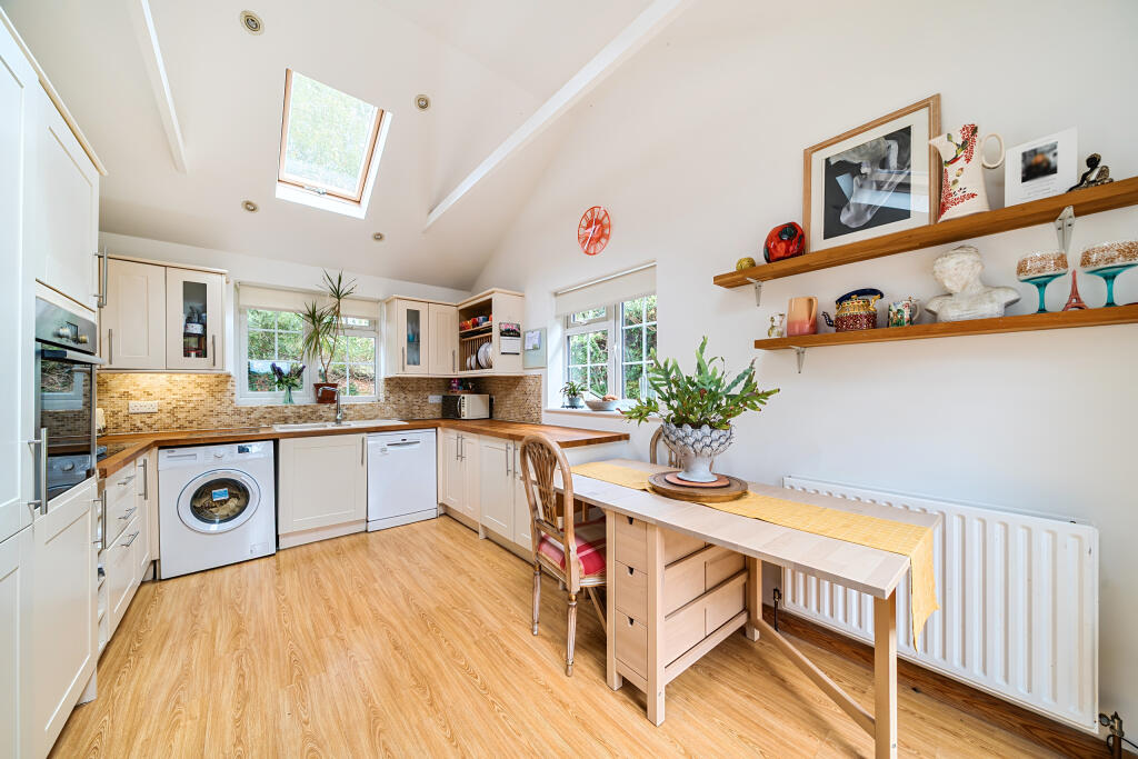 1344082-14-68aef1e19d0f6-ARW-