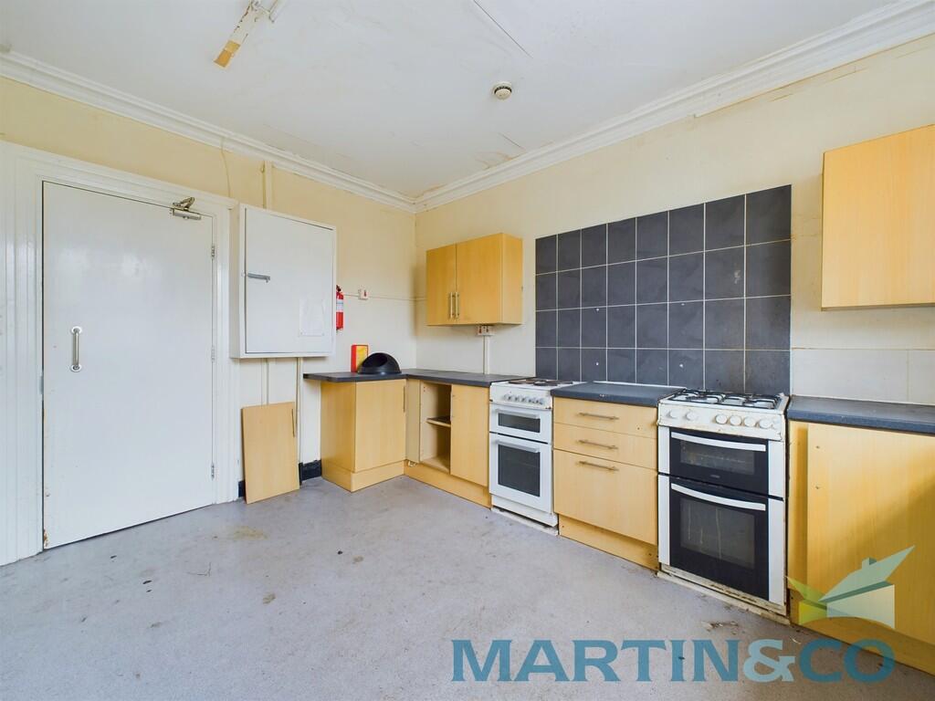 CAM01870G0-PR0155...