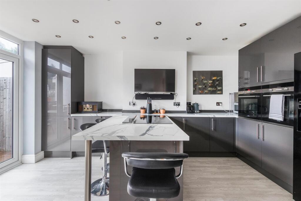 Open Plan Kitchen/Dining Room