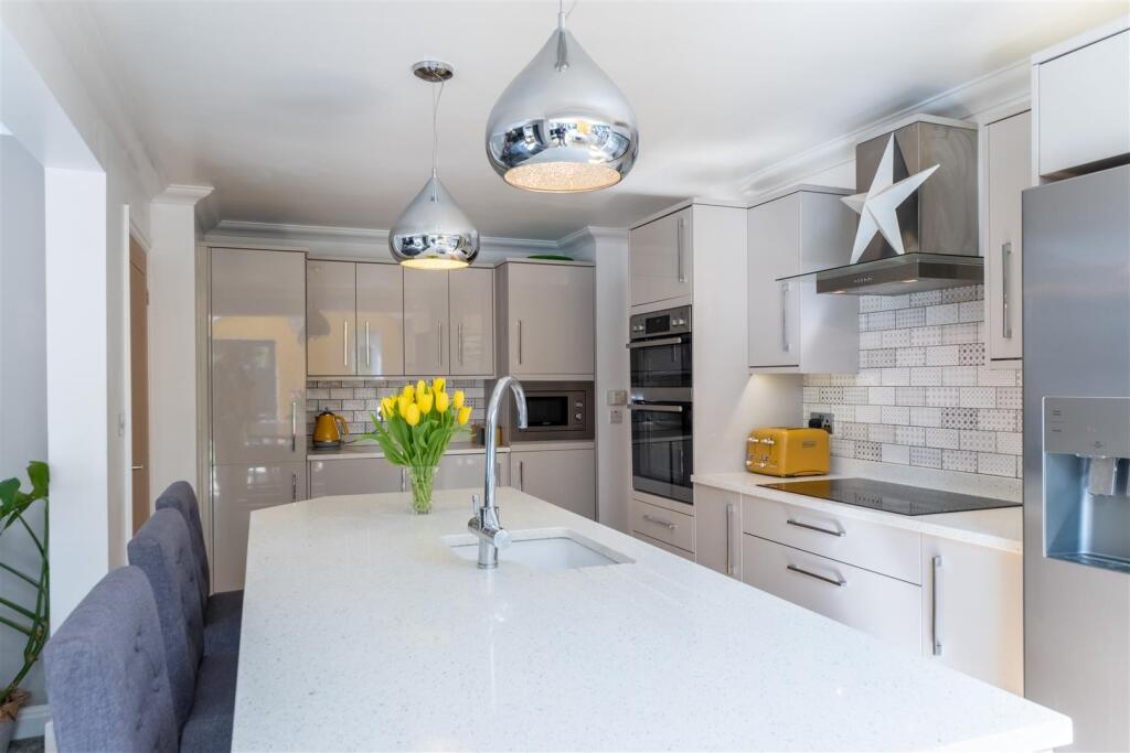 23 Waystead Close-004.jpg