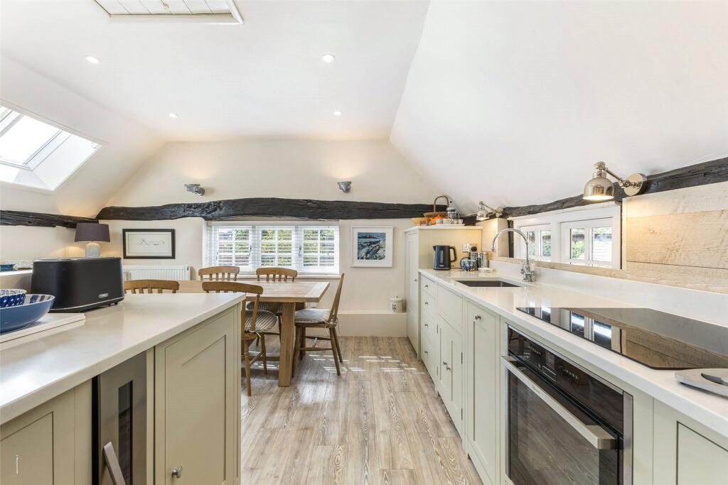 Kitchen/Dining