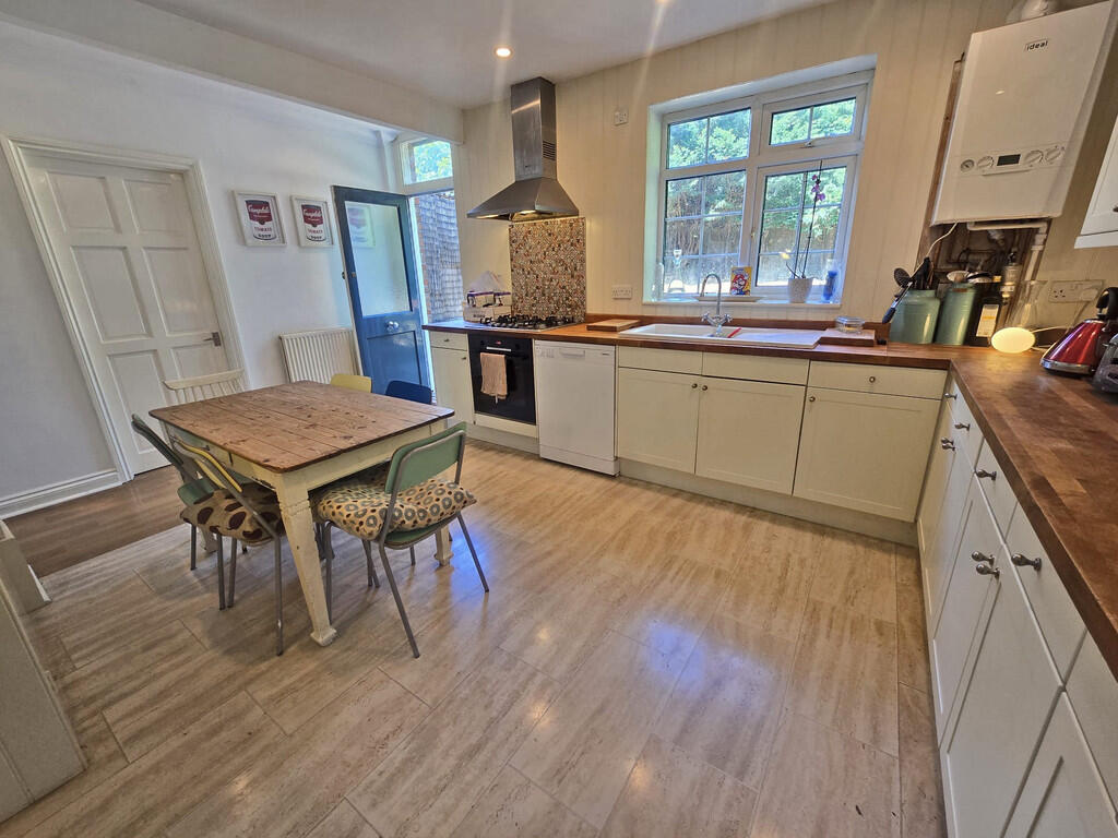 Kitchen (1)