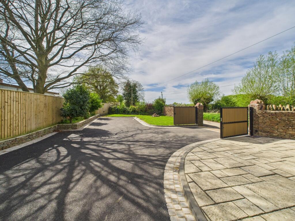 CAM02023G0-PR0133-STILL021