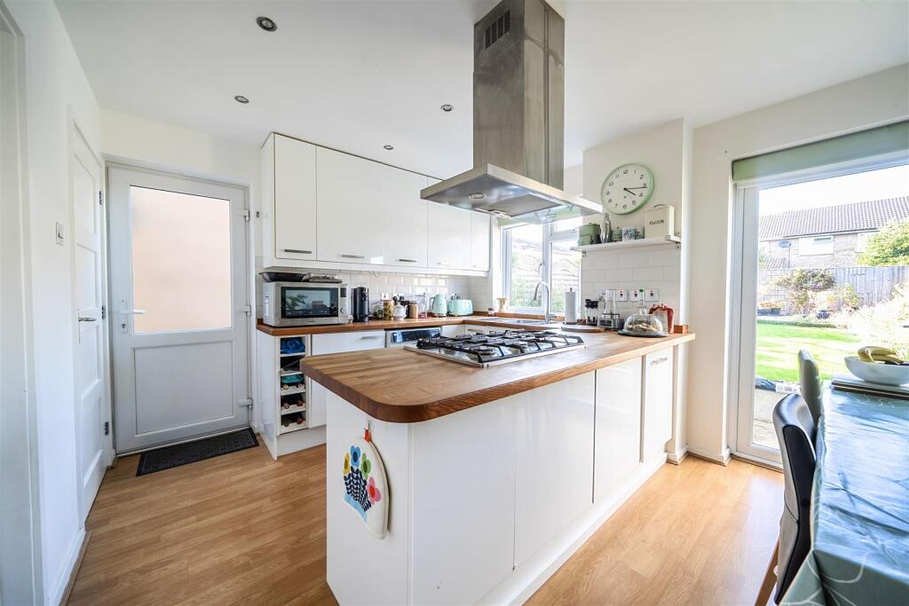 14 Oak Close, Towcester (5).jpg