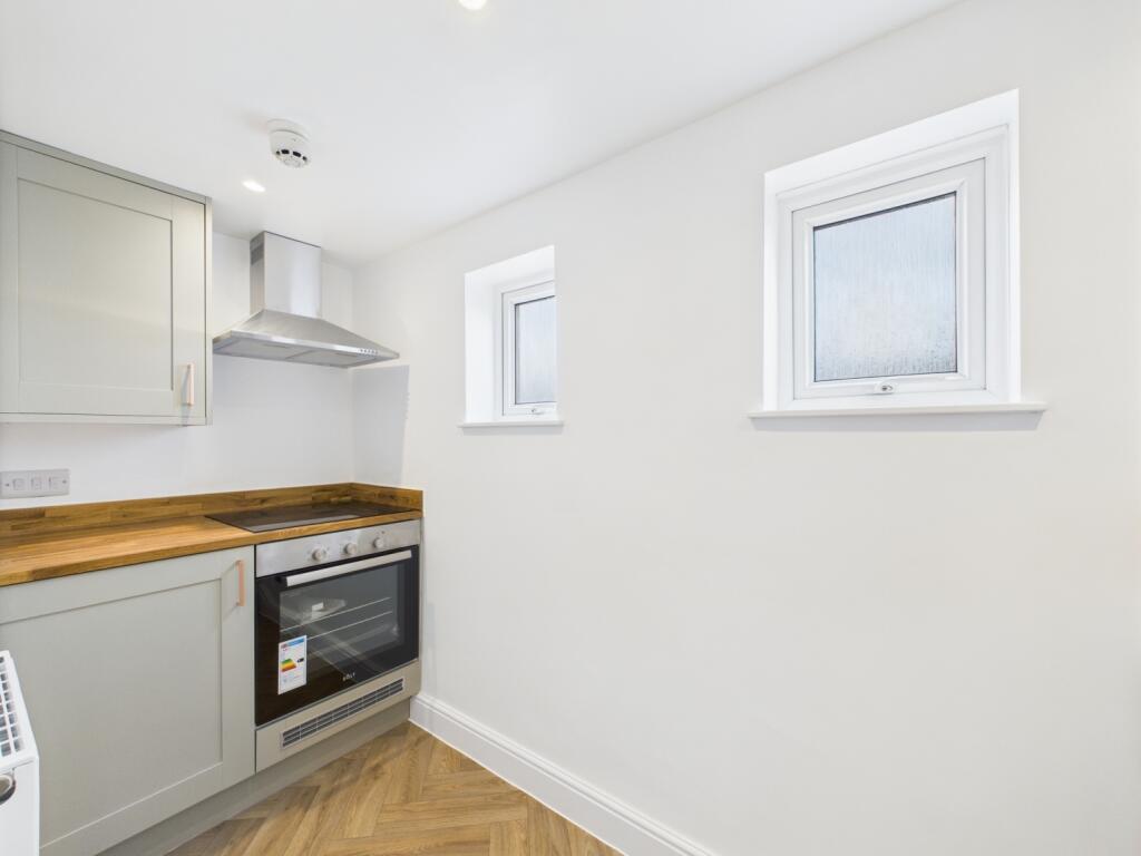 CAM03062G0-PR0183-STILL012