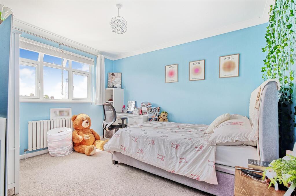 Bedroom 2.jpg
