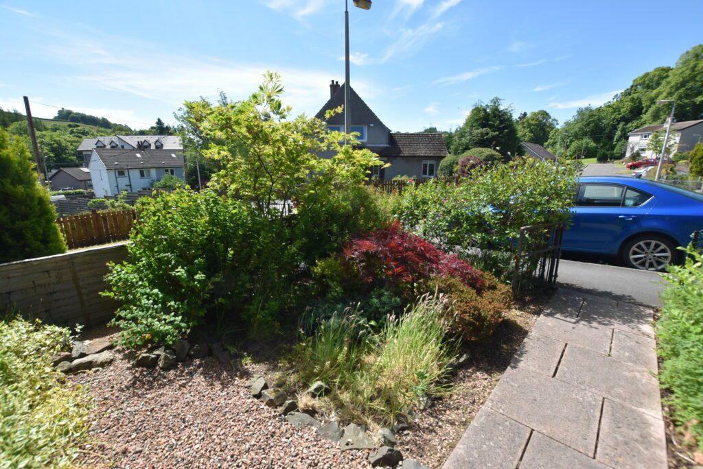 FRONT GARDEN