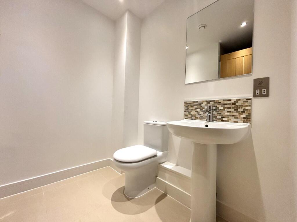 Ensuite.jpeg